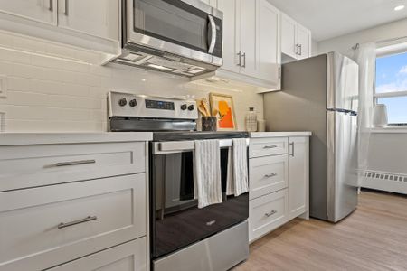 38 King Street West - Photo 2