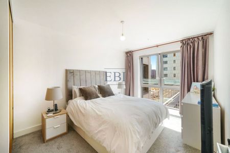 12 Rathbone Market, Barking Road, E16 1GZ - Photo 4