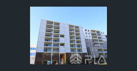 Modern & Comfortable apartment, featuring Magnificent Park Views!! - Photo 2