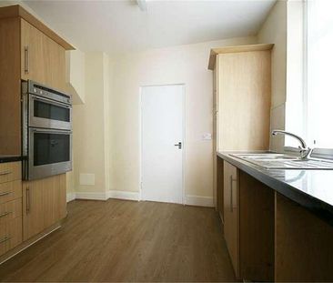 Montagu Road, London, N18 - Photo 4