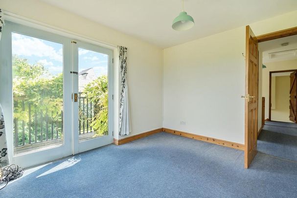 3 bedroom semi-detached house to rent - Photo 1