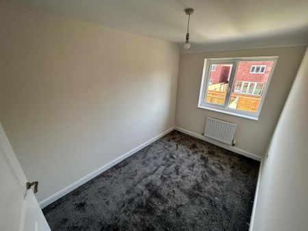 3 bedroom terraced house to rent - Photo 3