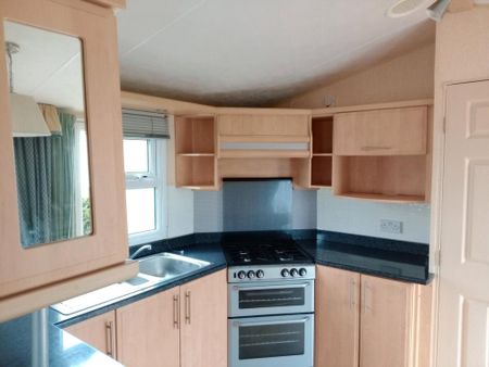 2 bedroom parking to rent - Photo 5