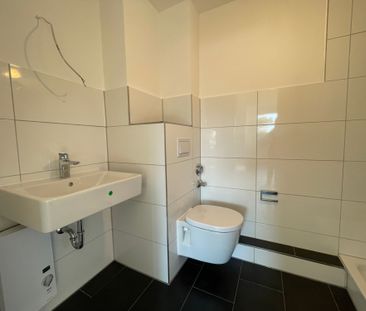 Modernisierte Single-Wohnung mit Weitblick - Photo 1