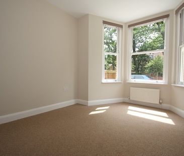 Broomhall Road, Woking - Photo 2