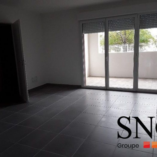 T3 AVEC TERRASSE ET DEUX PARKINGS EXT - Photo 1