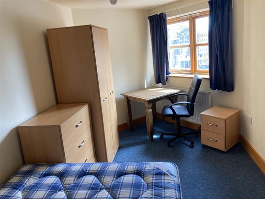 Johnny Ball Lane, Bristol - Photo 1