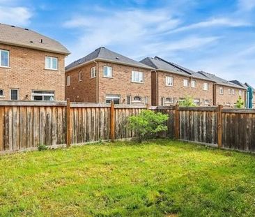 For Lease - 10 Betony Drive, Richmond Hill, Ontario - Photo 3