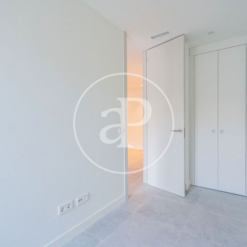 Piso de alquiler en C. de Sánchez Pacheco, 95, Ciudad Jardín - Photo 1