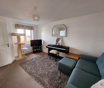 Woodpecker Close, Lydney - Photo 2