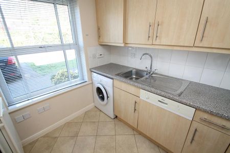 2 bedroom terraced house to rent - Photo 5