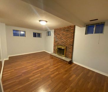 For Lease - 18 Red Mills Drive, East Gwillimbury, Ontario - Photo 2