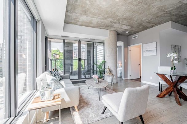 For Lease - 111 Bathurst Street Unit# 412, Toronto, Ontario - Photo 1