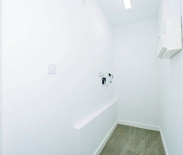 Room in a Shared Flat, Boundary Lane, M15 - Photo 1