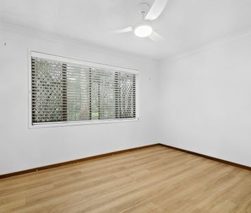 Peaceful & Private Ground Floor Unit Moments from the Beach - Photo 2