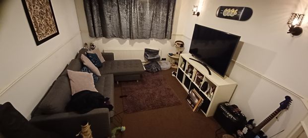 The Village Street, Burley, Leeds, LS4 2PR - Photo 1