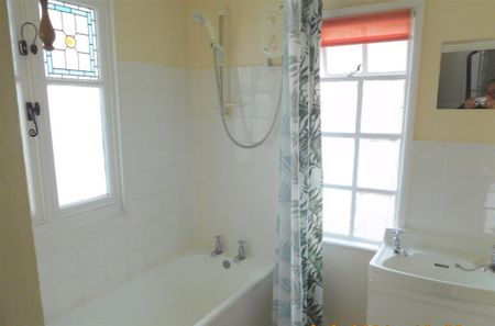 Magdalen Street, Exeter - Photo 2