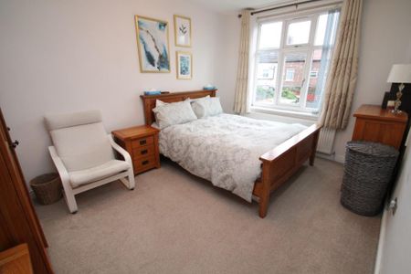 3 bedroom semi-detached house to rent - Photo 5
