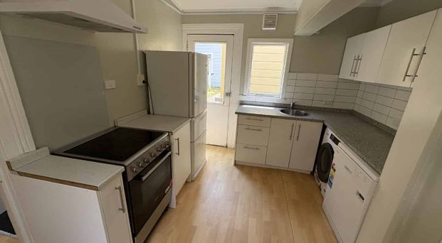 Charming Spacious Historic Home - Photo 1