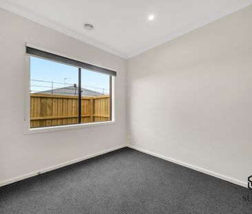 BRAND NEW 3 Bedroom Home! - Photo 3