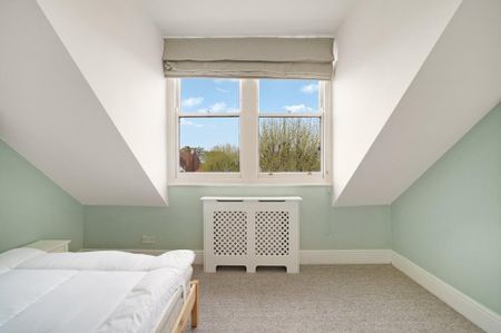 3 bedroom flat to rent - Photo 2
