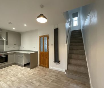 2 bedroom terraced house to rent - Photo 1