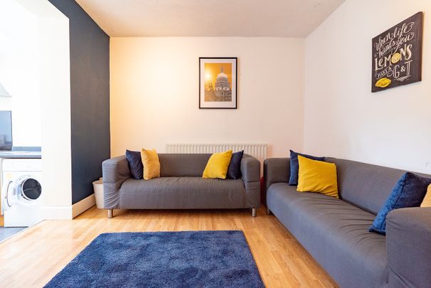 6 Bed Terraced House, Avenue Road, SO14 - Photo 1