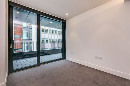 Rathbone Place, Marylebone, W1T, London - Photo 3