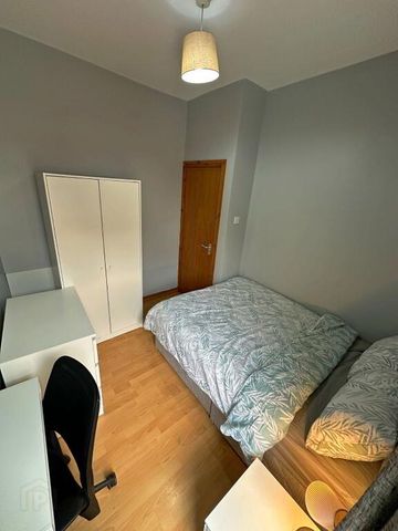 Room 3, 2 Haywood Ave, Belfast, BT7 3EU - Photo 4
