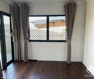 4 br Townhouses next door to Sunnybank Hills State School - Photo 2