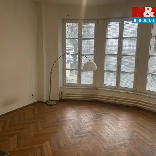 Pronájem bytu 1+kk, 30 m - Fotografie 1