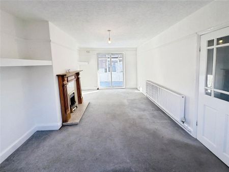 3 bedroom semi-detached house to rent - Photo 2