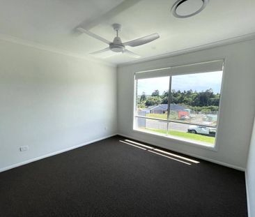 JUNCTION HILL FAMILY HOME WITH STUNNING VIEW - Photo 5