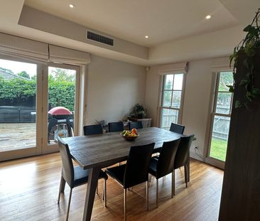 Mont Albert North - Photo 1