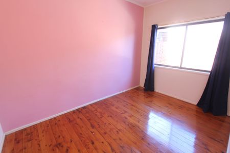 Walking Distance to Warwick Farm Station - Photo 5