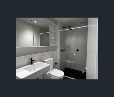 Modern Apartment Living in the Heart of Footscray - Photo 4