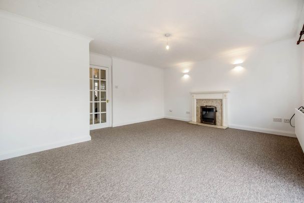 Avebury Close, Bracklesham Bay - Photo 1