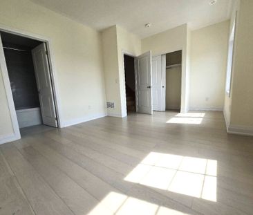 For Lease - 20 Clipper Crescent, Whitchurch-Stouffville, Ontario - Photo 3