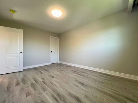 For Lease - 329 Cherokee Boulevard Unit# Upper, Toronto, Ontario - Photo 4