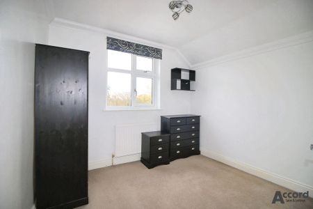 3 bedroom semi-detached house to rent - Photo 3