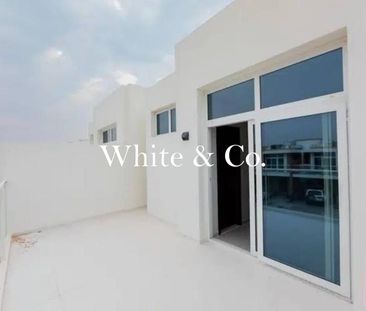 Single Row | Pool View | Vacant February - Photo 5