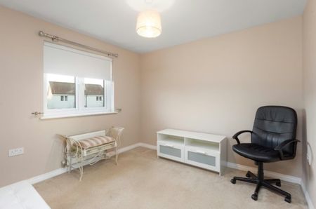 4 bedroom detached house to rent - Photo 5