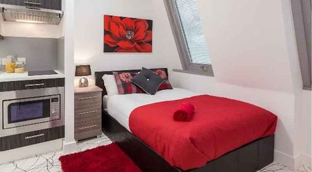 Studio Sapphire - Photo 3