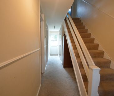 3 bedroom Terraced - BROADWATER CRESCENT, WELWYN GARDEN CITY. - Photo 1