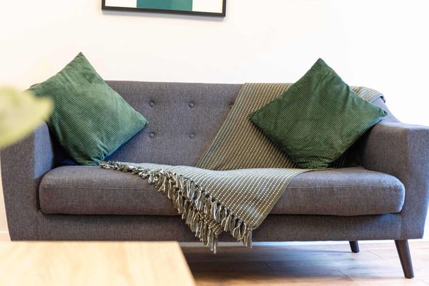 High Street - Photo 1