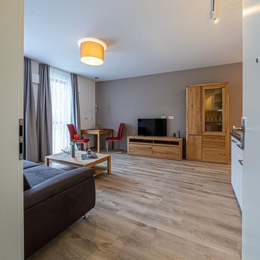 Modern möblierte Altstadtwohnung in ruhiger Lage - Foto 1