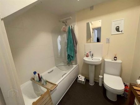 Skainos Square, 206 Skainos Apartments, Newtownards Road, Belfast, BT4 1AF - Photo 5