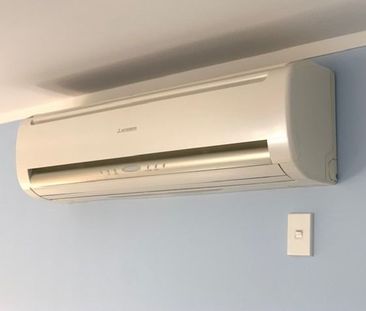 Spacious warm 3 Bedroom - Photo 1