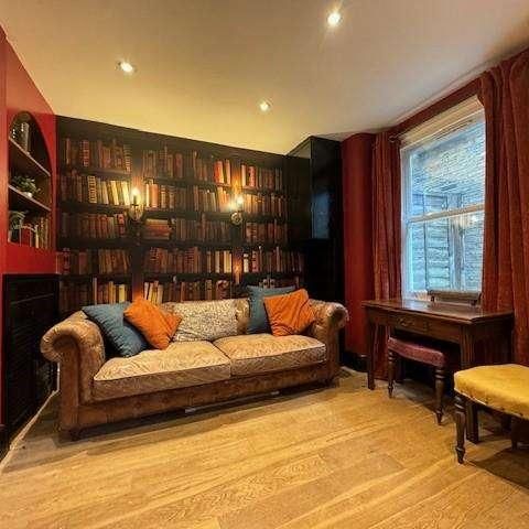 Webb's Road, Battersea, Between The Commons, SW11 - Photo 1