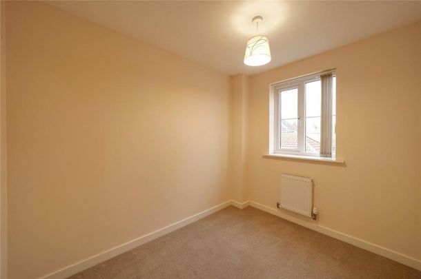 3 bedroom end of terrace house to rent - Photo 1